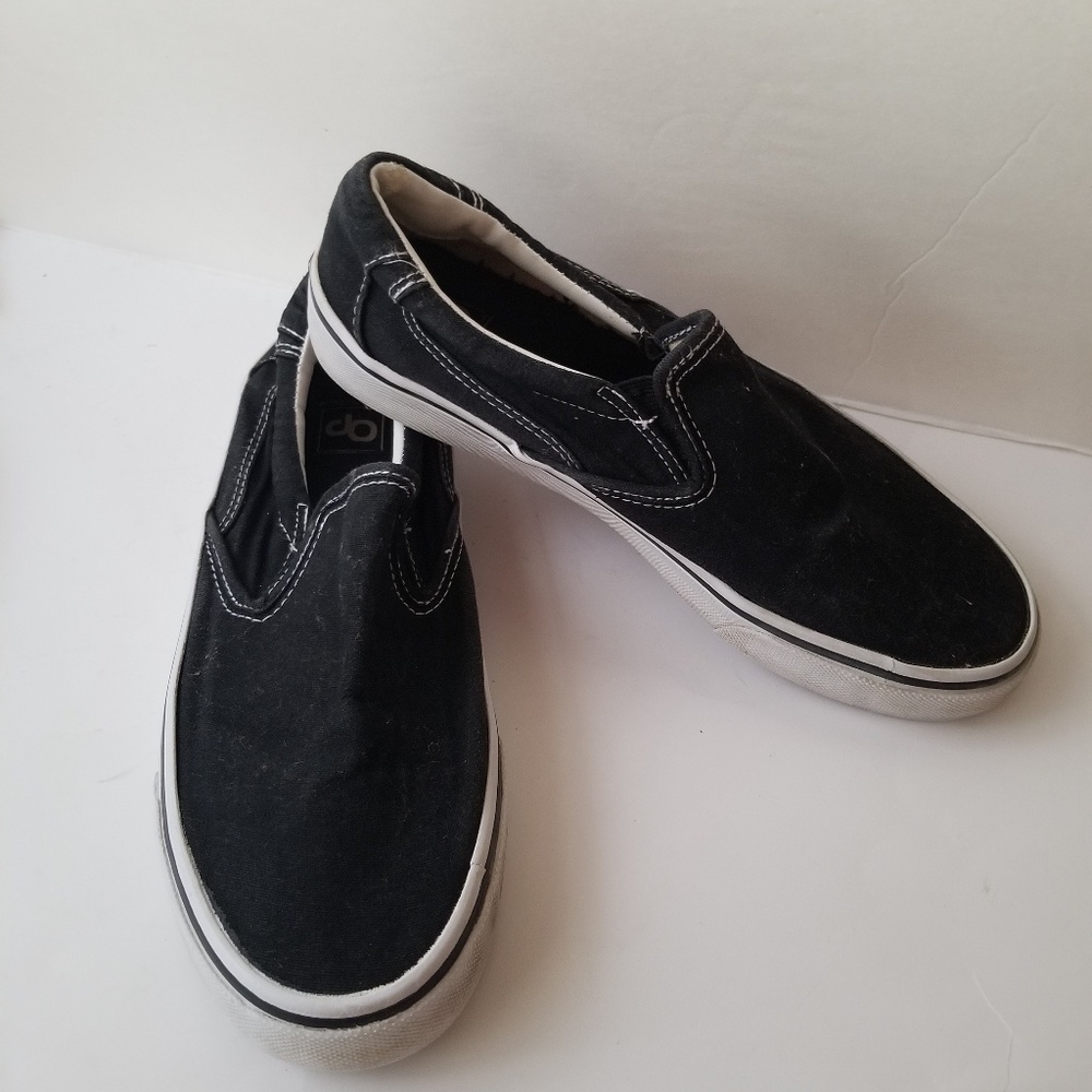 OP Vintage Black Slip On Canvas shoes. Vintage Size 9